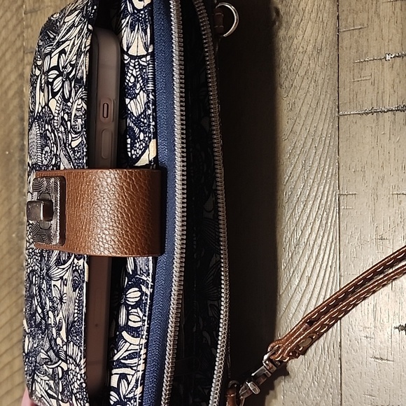 Wallet - Picture 2 of 12